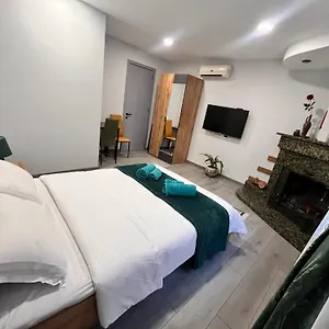 https://natali-1.alltbilisihotels.com